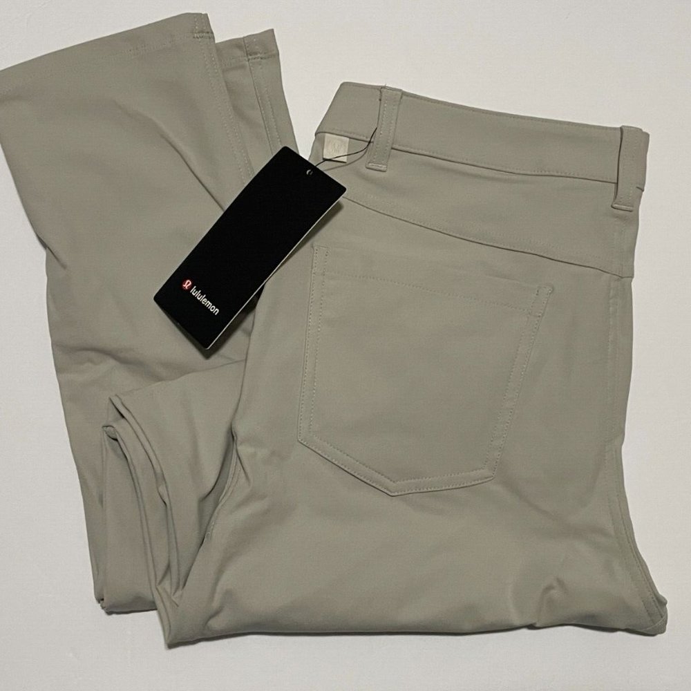 Lululemon 128usd size 30 Pant ABC slim 32"L color silverstone
